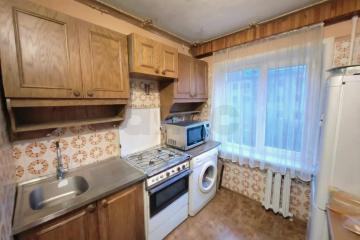 Фото №1: 3-комнатная квартира <span class="whitespace-nowrap">55 м²</span>, <span class="whitespace-nowrap">4/5 эт.</span> - Краснодар, мкр. Фестивальный, ул. Гагарина, 141