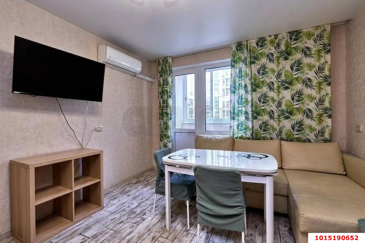 Фото №3: 2-комнатная квартира 71 м² - Краснодар, Прикубанский внутригородской округ, мкр. Восточно-Кругликовский, ул. Героя А.А. Аверкиева, 22