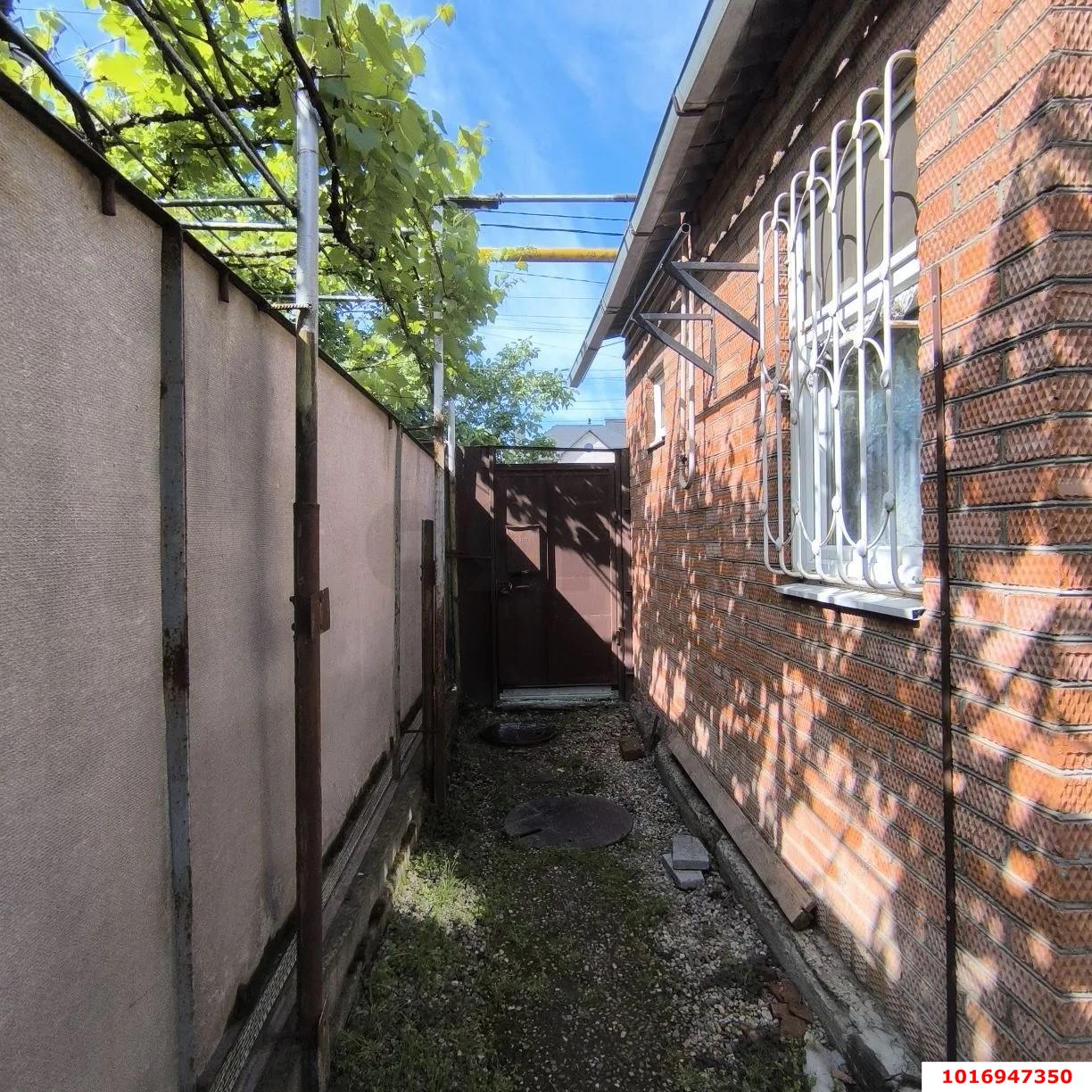 Фото №1: Дом 57 м² + 3.3 сот. - Краснодар, Западный внутригородской округ, мкр. Кожзавод, ул. имени Калинина, 364