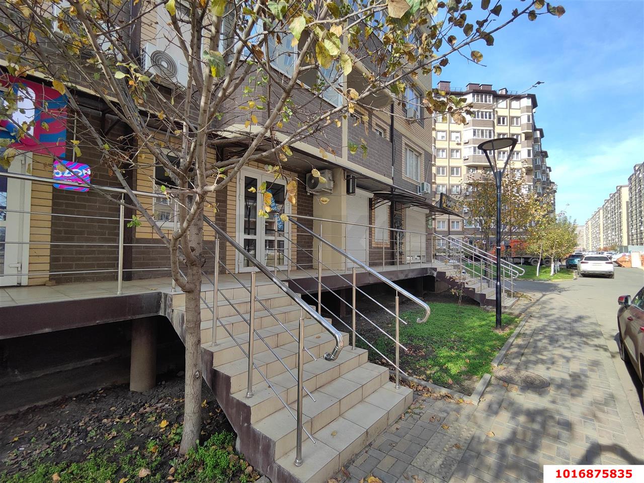 Фото №4: Торговое помещение <span class="whitespace-nowrap">29 м²</span>, <span class="whitespace-nowrap">1/9 эт.</span> - Краснодар, Прикубанский внутригородской округ, мкр. жилой комплекс Дыхание, ул. Лётчика Позднякова, 2к11