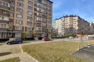 Фото №1: Торговое помещение <span class="whitespace-nowrap">29 м²</span>, <span class="whitespace-nowrap">1/9 эт.</span> - Краснодар, мкр. жилой комплекс Дыхание, ул. Лётчика Позднякова, 2к11