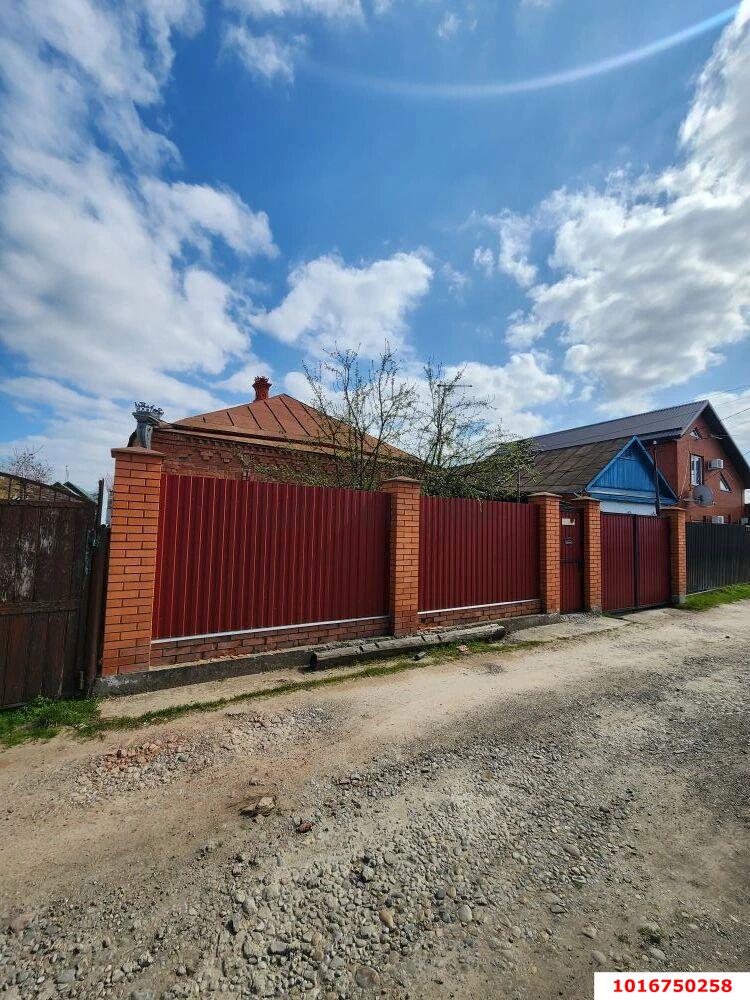 Фото №1: Дом 58 м² + 3.8 сот. - Краснодар, Прикубанский внутригородской округ, мкр. 40 лет Победы, ул. Жуковского, 63