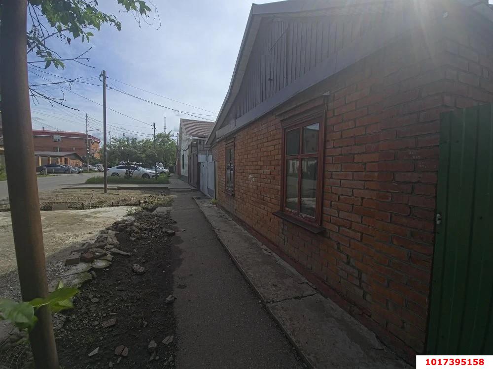 Фото №2: Часть дома 59 м² + 1.36 сот. - Краснодар, Центральный внутригородской округ, Покровка, мкр. Центральный, ул. Ломоносова, 23