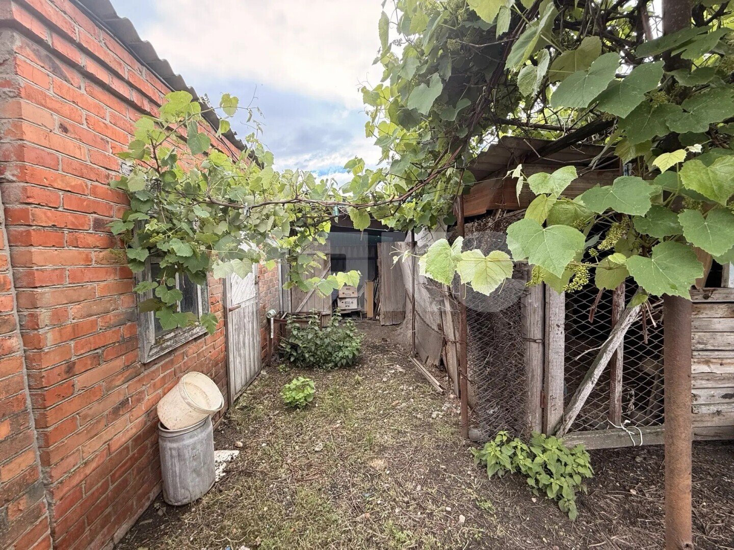Фото №10: Дом <span class="whitespace-nowrap">62 м²</span> <span class="whitespace-nowrap">+ 9.17 сот.</span>, <span class="whitespace-nowrap">1 эт.</span> - Бураковский, ул. Горького, 69