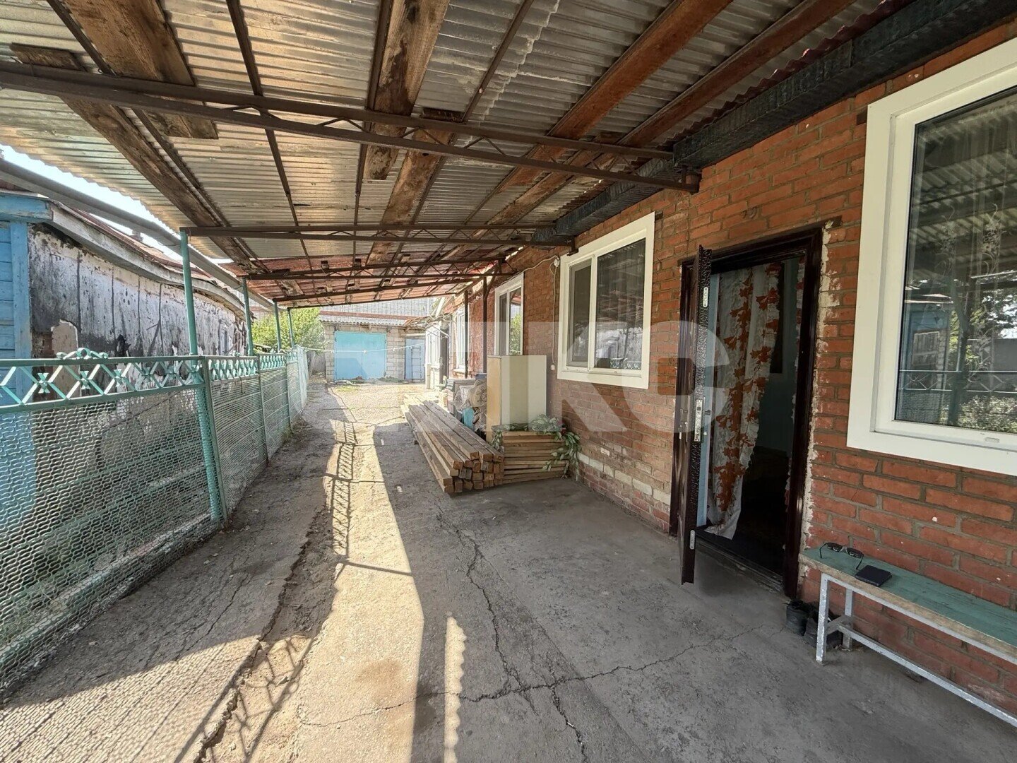 Фото №3: Дом <span class="whitespace-nowrap">112 м²</span> <span class="whitespace-nowrap">+ 4.93 сот.</span>, <span class="whitespace-nowrap">1 эт.</span> - Кореновск, мкр. 3-й квартал, ул. Сельская, 44