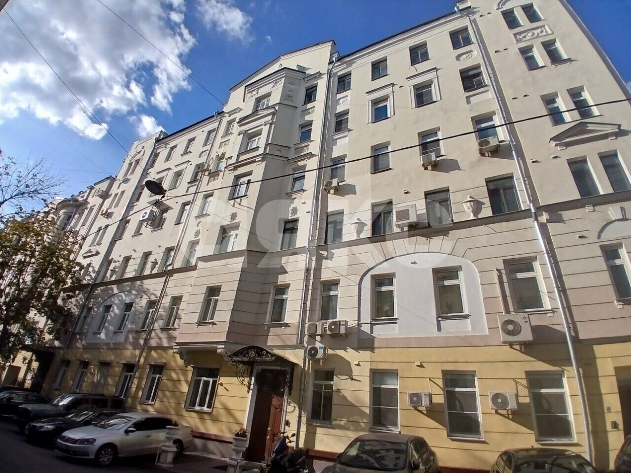 Фото №7: Комната <span class="whitespace-nowrap">123 м²</span>, <span class="whitespace-nowrap">5/6 эт.</span> - Москва, пер. Трёхпрудный, 11/13с1