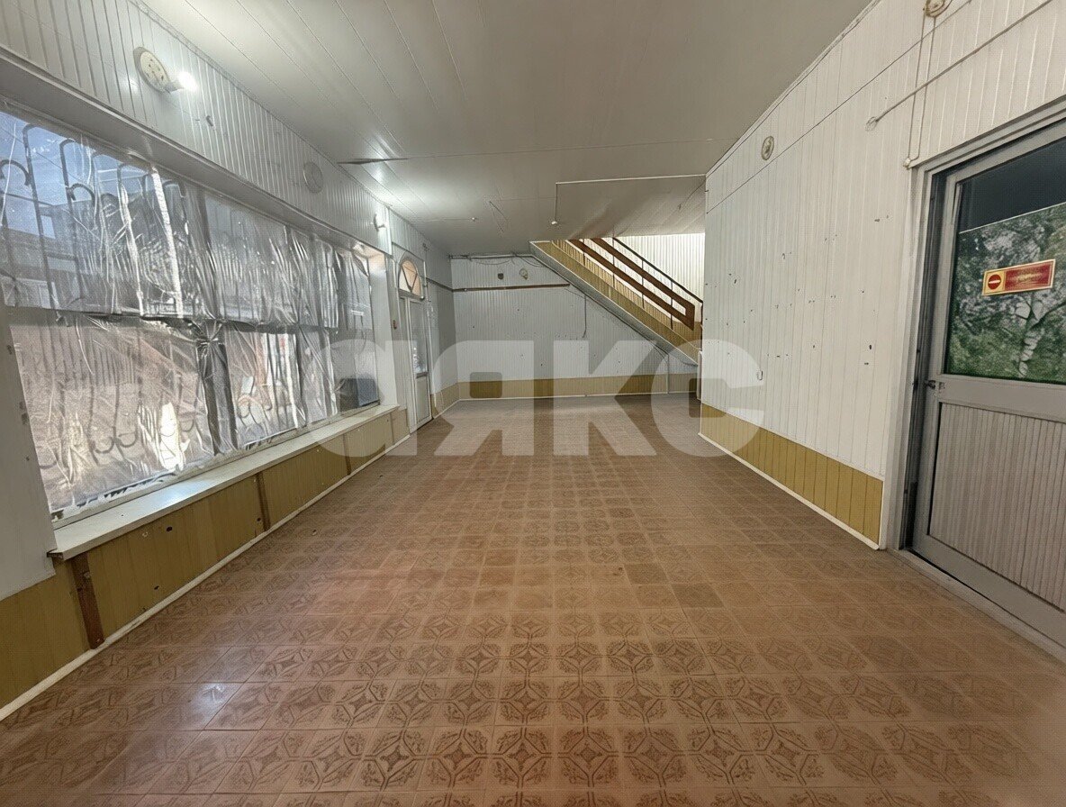 Фото №3: Коммерция 115 м² - Мариуполь, р. Жовтневый, ул. Административная площадь