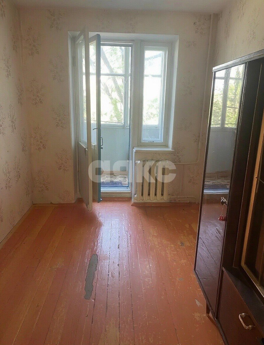 Фото №3: 3-комнатная квартира <span class="whitespace-nowrap">57 м²</span>, <span class="whitespace-nowrap">3/9 эт.</span> - Волгоград, Тракторозаводский, Спартановка, мкр. 411-й, ул. Академика Богомольца, 1