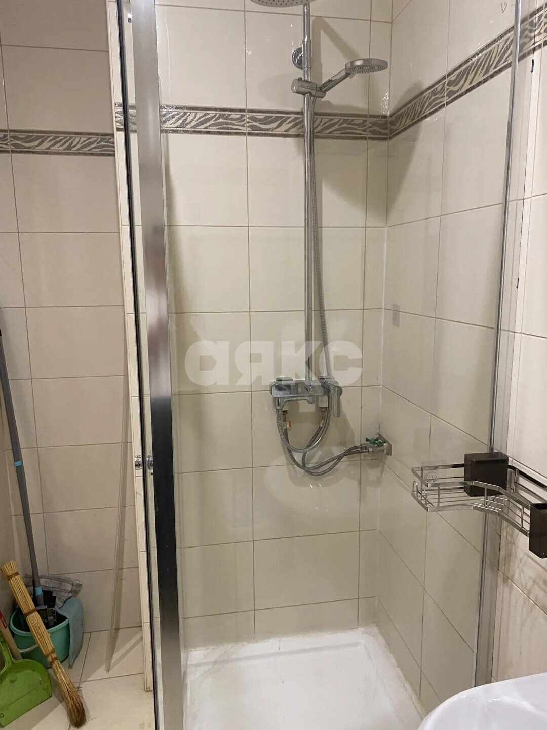 Фото №8: 1-комнатная квартира <span class="whitespace-nowrap">46 м²</span>, <span class="whitespace-nowrap">7/10 эт.</span> - Волгоград, Дзержинский, мкр. 124-й, пр-кт Маршала Жукова, 112