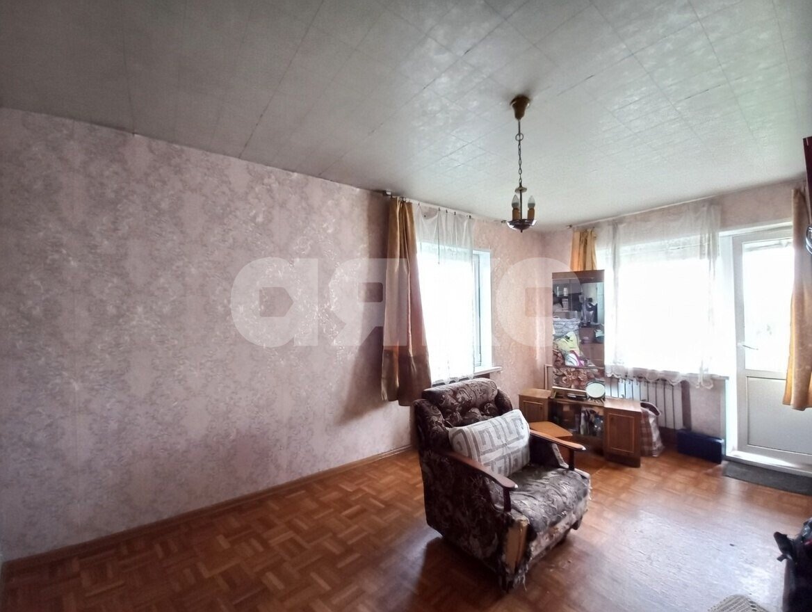 Фото №2: 2-комнатная квартира <span class="whitespace-nowrap">41 м²</span>, <span class="whitespace-nowrap">5/5 эт.</span> - Волгоград, р. Краснооктябрьский, пр-кт Металлургов, 31