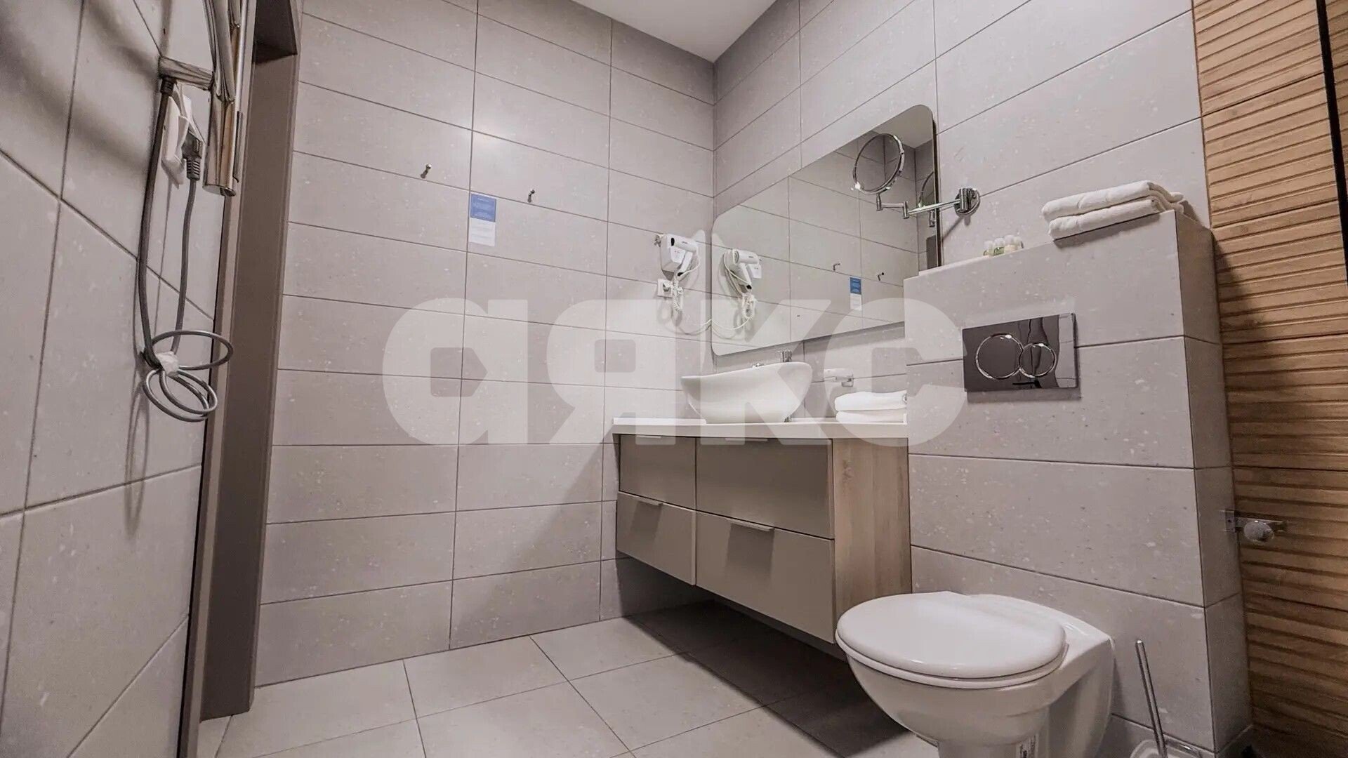 Фото №2: 1-комнатная квартира 65 м² - Анапа, мкр. жилой комплекс Золотая Бухта, пр-кт Революции, 3