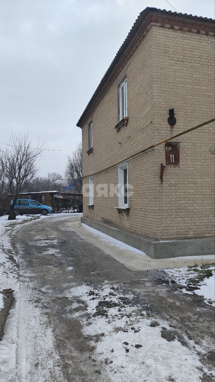 Фото №3: 3-комнатная квартира <span class="whitespace-nowrap">60 м²</span>, <span class="whitespace-nowrap">1/2 эт.</span> - Мелитополь, р. Новый Мелитополь, ул. Зиндельса, 11