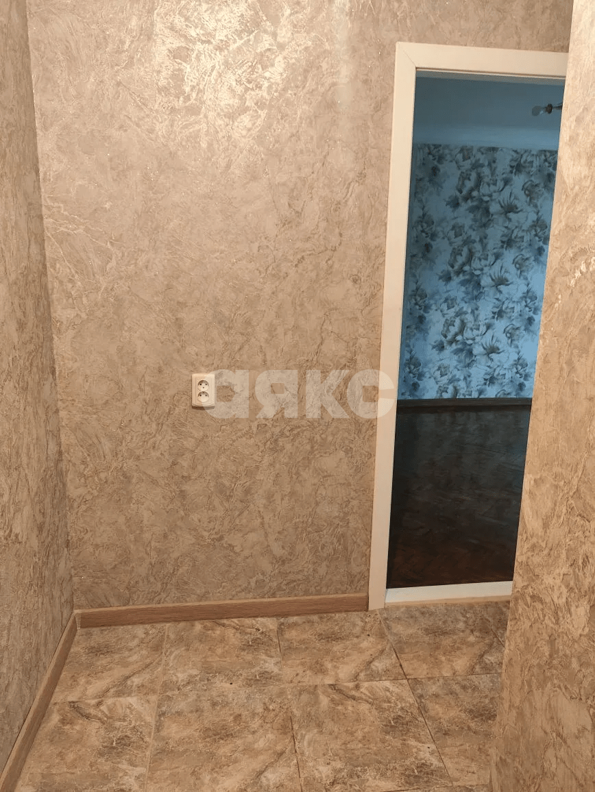 Фото №10: 2-комнатная квартира <span class="whitespace-nowrap">43 м²</span>, <span class="whitespace-nowrap">3/5 эт.</span> - Мелитополь, мкр. квартал Жилмассив, ул. Вакуленчука, 61