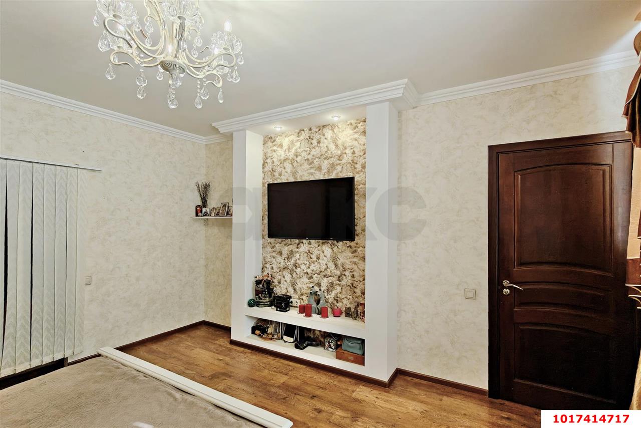 Фото №6: Дом <span class="whitespace-nowrap">70 м²</span> <span class="whitespace-nowrap">+ 1.5 сот.</span>, <span class="whitespace-nowrap">2 эт.</span> - Краснодар, Западный внутригородской округ, мкр. Центральный, ул. Карасунская, 5