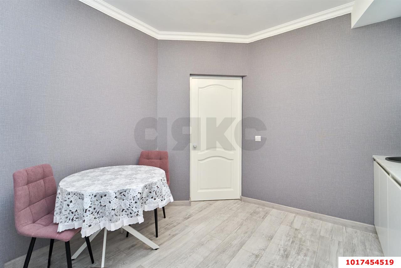 Фото №9: 1-комнатная квартира 43 м² - Краснодар, Западный внутригородской округ, мкр. Юбилейный, пр-кт Чекистов, 6