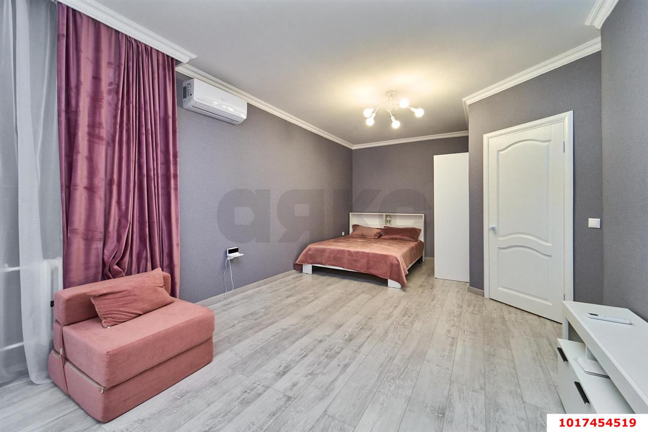 Фото №2: 1-комнатная квартира 43 м² - Краснодар, Западный внутригородской округ, мкр. Юбилейный, пр-кт Чекистов, 6