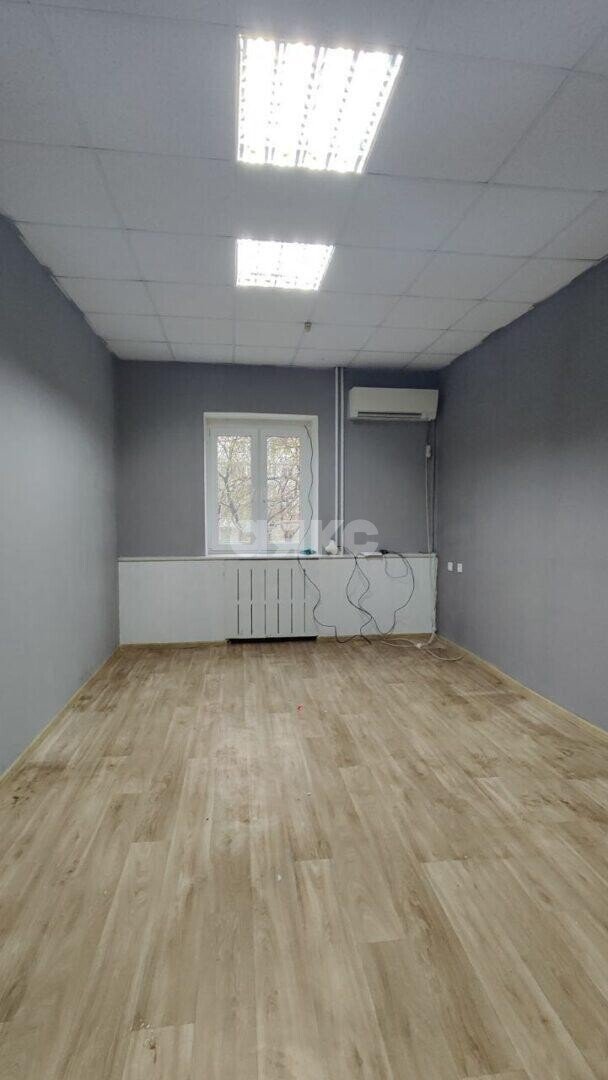 Фото №4: Коммерция <span class="whitespace-nowrap">97 м²</span>, <span class="whitespace-nowrap">1/10 эт.</span> - Мелитополь, ул. Ленина, 129