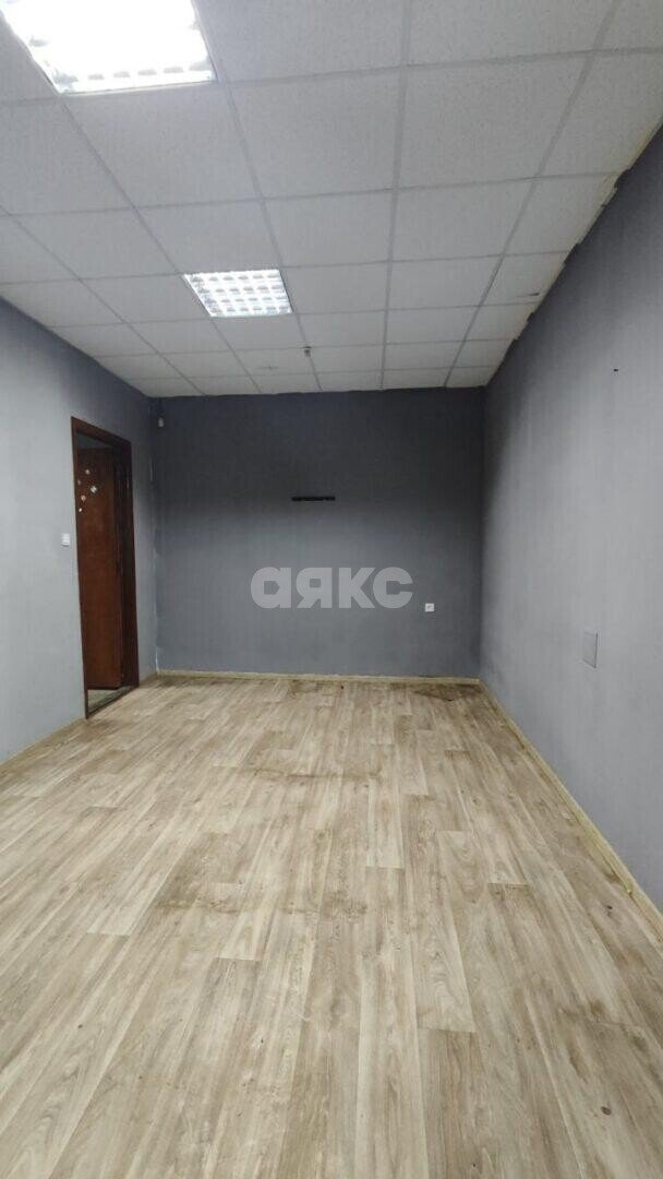 Фото №5: Коммерция <span class="whitespace-nowrap">97 м²</span>, <span class="whitespace-nowrap">1/10 эт.</span> - Мелитополь, ул. Ленина, 129