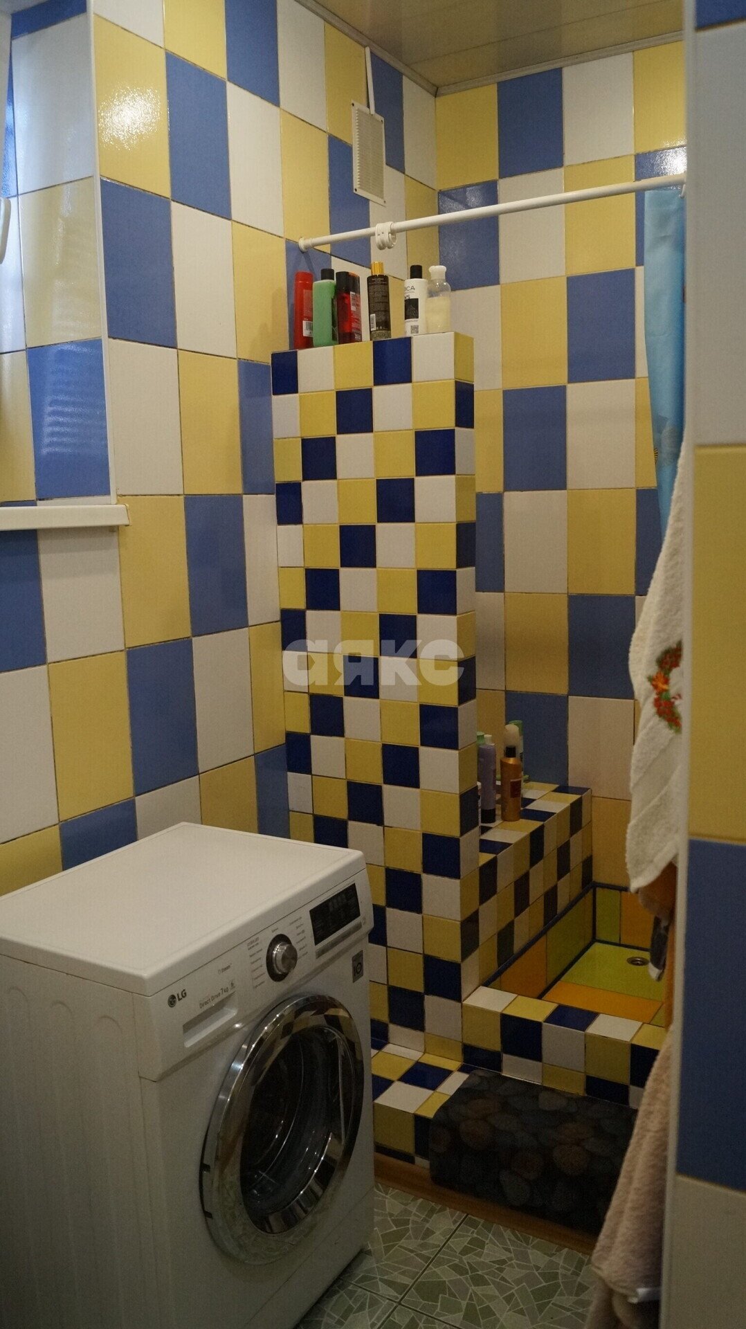 Фото №10: Дом <span class="whitespace-nowrap">171 м²</span> <span class="whitespace-nowrap">+ 999 сот.</span>, <span class="whitespace-nowrap">2 эт.</span> - Мелитополь, ул. Чайковского, 20