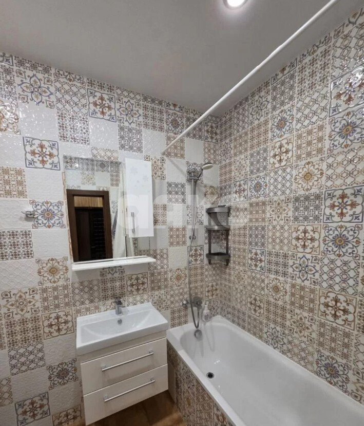 Фото №5: 2-комнатная квартира <span class="whitespace-nowrap">42 м²</span>, <span class="whitespace-nowrap">3/18 эт.</span> - Ростов-на-Дону, Пролетарский, жилой комплекс Красный Аксай, мкр. Нахичевань, ул. Городовикова, 36