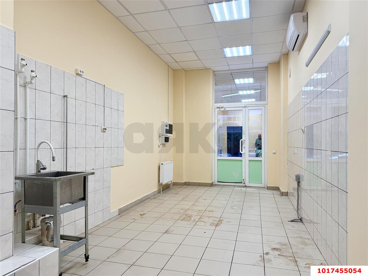 Фото №10: Торговое помещение <span class="whitespace-nowrap">56 м²</span>, <span class="whitespace-nowrap">1/24 эт.</span> - Краснодар, Прикубанский внутригородской округ, Панорама, мкр. ЖК Перспектива, ул. им. Героя Сарабеева В.И., 7