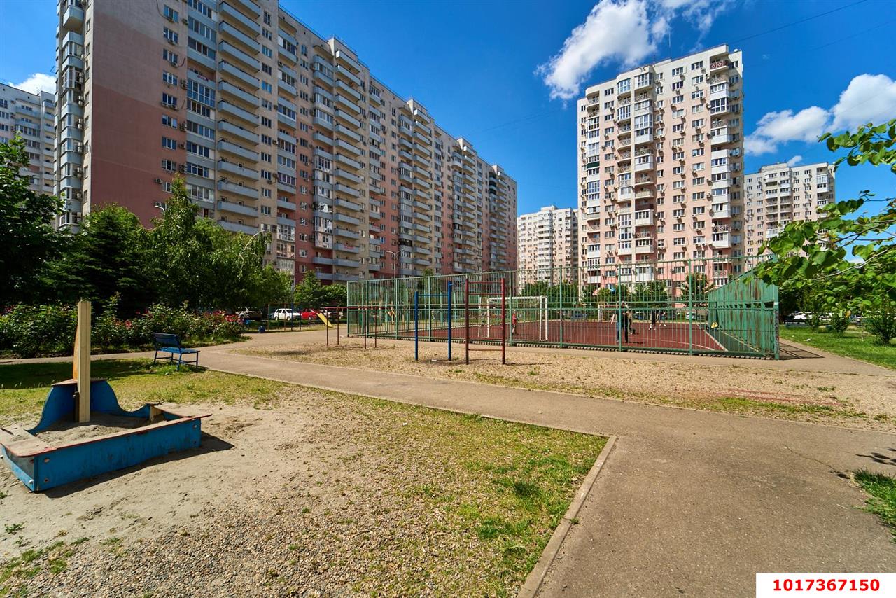 Фото №12: 2-комнатная квартира 77 м² - Краснодар, Прикубанский внутригородской округ, мкр. имени Маршала Жукова, ул. Александра Покрышкина, 4/8