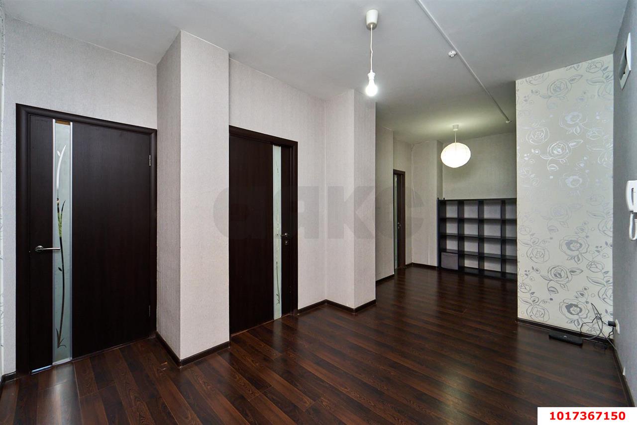 Фото №9: 2-комнатная квартира 77 м² - Краснодар, Прикубанский внутригородской округ, мкр. имени Маршала Жукова, ул. Александра Покрышкина, 4/8