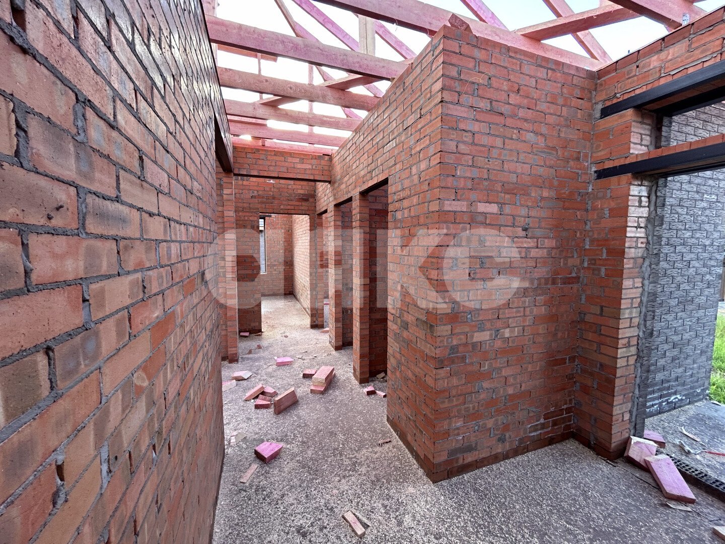 Фото №6: Дом <span class="whitespace-nowrap">100 м²</span> <span class="whitespace-nowrap">+ 6 сот.</span>, <span class="whitespace-nowrap">1 эт.</span> - Октябрьский, п. коттеджный  Семейный, ул. Лесная
