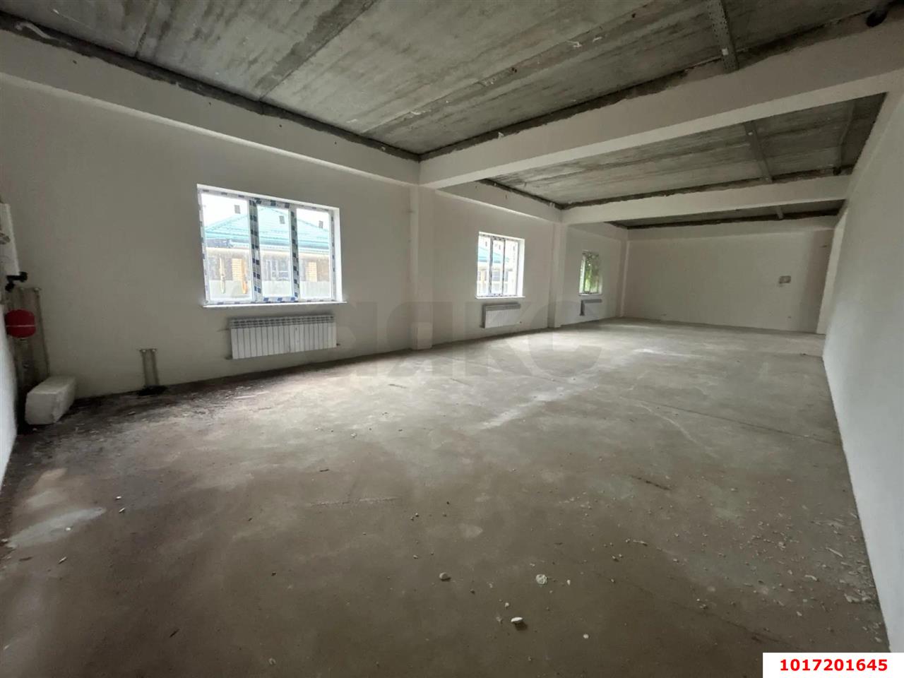 Фото №5: Торговое помещение <span class="whitespace-nowrap">124 м²</span>, <span class="whitespace-nowrap">1/3 эт.</span> - Краснодар, Прикубанский внутригородской округ, мкр. КП Изумрудный Город, ул. 2-я Ямальская, 7