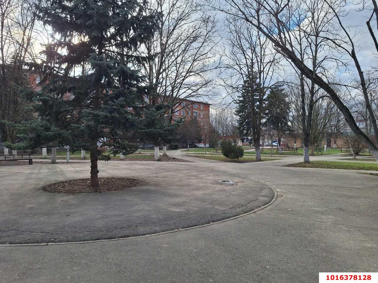 Фото №11: Комната 26 м² - Белозёрный, мкр. Прикубанский внутригородской округ, 12