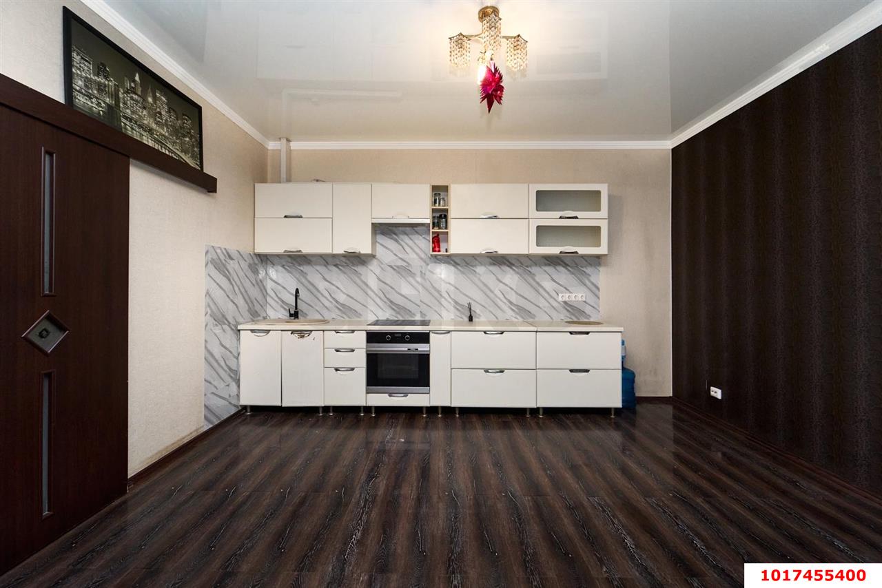 Фото №1: 2-комнатная квартира <span class="whitespace-nowrap">82 м²</span>, <span class="whitespace-nowrap">2/3 эт.</span> - Краснодар, Прикубанский внутригородской округ, мкр. Отделение № 1 ОПХ Колос, ул. Кирпильская, 15
