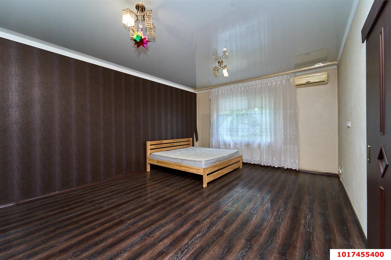 Фото №3: 2-комнатная квартира <span class="whitespace-nowrap">82 м²</span>, <span class="whitespace-nowrap">2/3 эт.</span> - Краснодар, Прикубанский внутригородской округ, мкр. Отделение № 1 ОПХ Колос, ул. Кирпильская, 15
