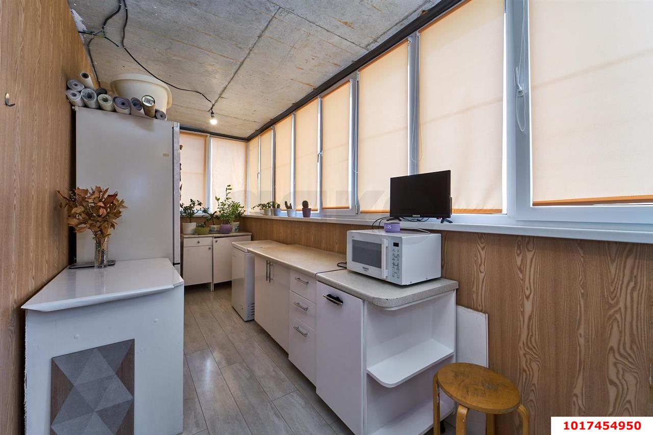 Фото №4: 2-комнатная квартира <span class="whitespace-nowrap">62 м²</span>, <span class="whitespace-nowrap">3/18 эт.</span> - Краснодар, Прикубанский внутригородской округ, Россинского, мкр. жилой комплекс Россинский Парк, ул. Командорская, 15