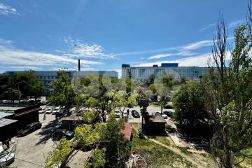 Фото №1: 3-комнатная квартира 49 м² - Мариуполь, мкр. Западный, ул. 50 лет СССР, 79