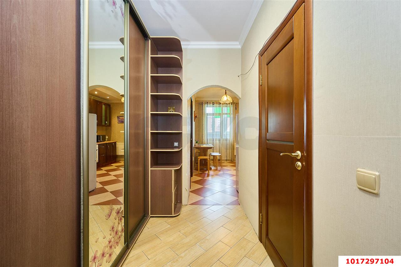 Фото №13: 1-комнатная квартира <span class="whitespace-nowrap">41 м²</span>, <span class="whitespace-nowrap">12/16 эт.</span> - Краснодар, Прикубанский внутригородской округ, Восточно-Кругликовский, мкр. ЖК Возрождение, ул. имени 40-летия Победы, 115