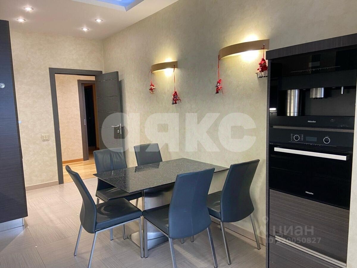 Фото №2: 4-комнатная квартира <span class="whitespace-nowrap">174 м²</span>, <span class="whitespace-nowrap">20/34 эт.</span> - Москва, ул. Исаковского, 39к1