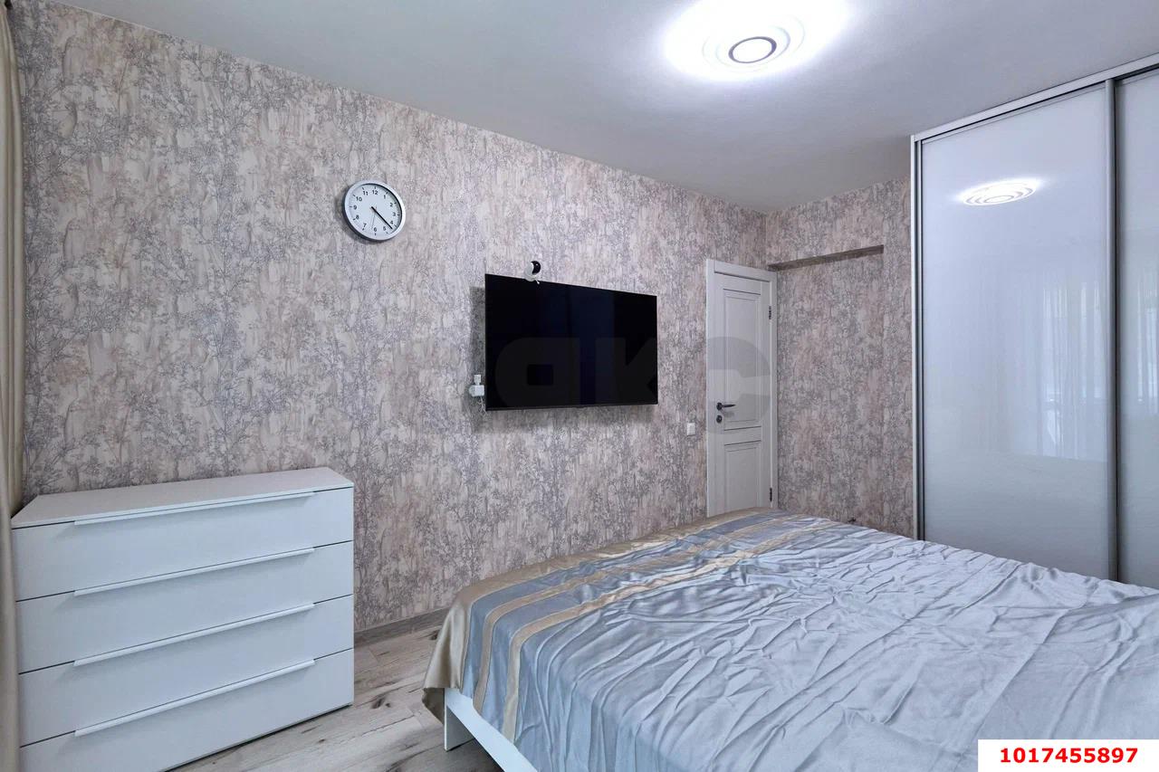 Фото №4: 3-комнатная квартира <span class="whitespace-nowrap">71 м²</span>, <span class="whitespace-nowrap">10/10 эт.</span> - Краснодар, Прикубанский внутригородской округ, мкр. Славянский, ул. Красных Партизан, 81