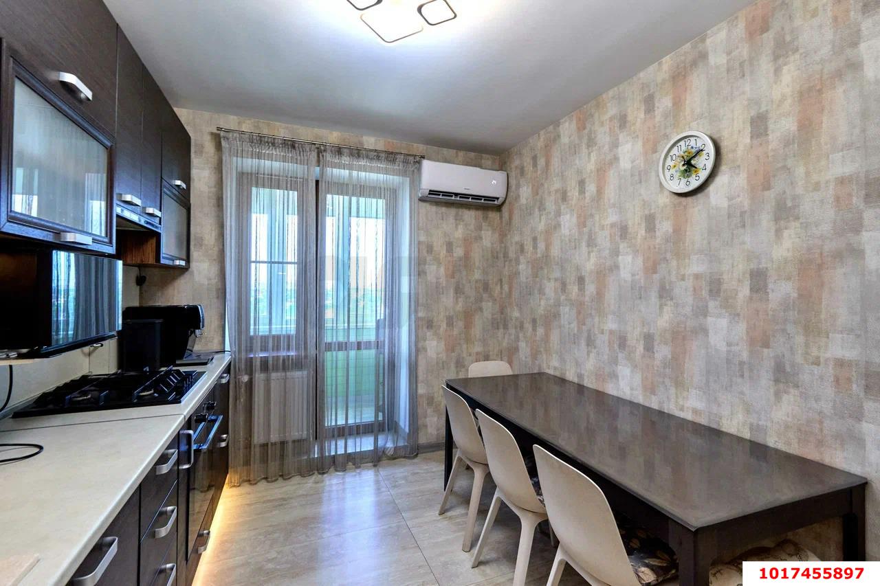 Фото №5: 3-комнатная квартира <span class="whitespace-nowrap">71 м²</span>, <span class="whitespace-nowrap">10/10 эт.</span> - Краснодар, Прикубанский внутригородской округ, мкр. Славянский, ул. Красных Партизан, 81