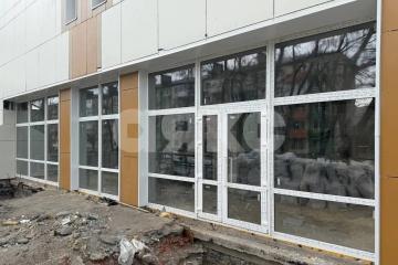 Фото №1: Коммерция 267 м² - Мариуполь, р. Жовтневый, пр-кт Строителей, 108А