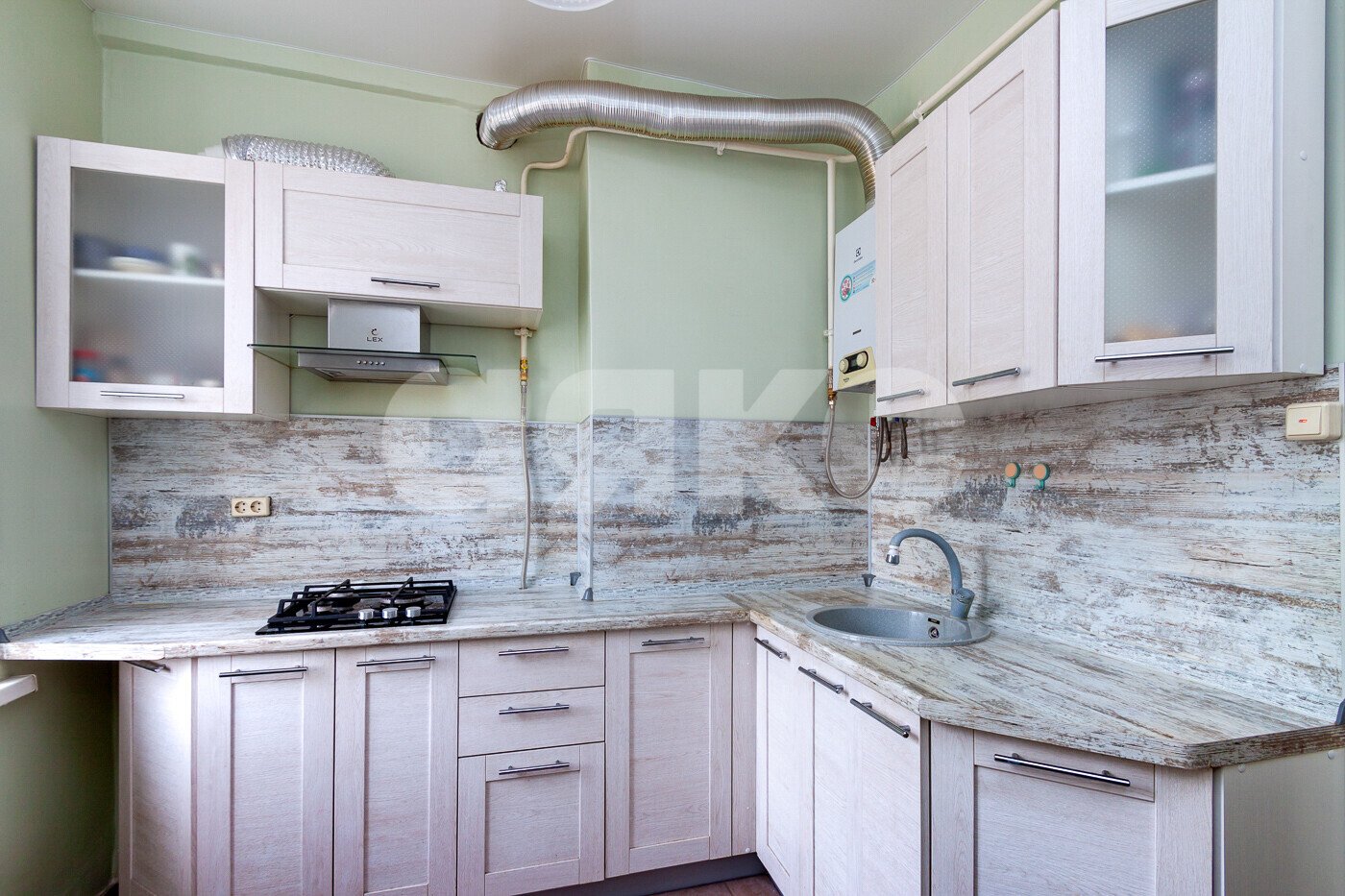 Фото №8: 1-комнатная квартира <span class="whitespace-nowrap">51 м²</span>, <span class="whitespace-nowrap">4/5 эт.</span> - Москва, пер. Нижний Кисловский, 8/2с2
