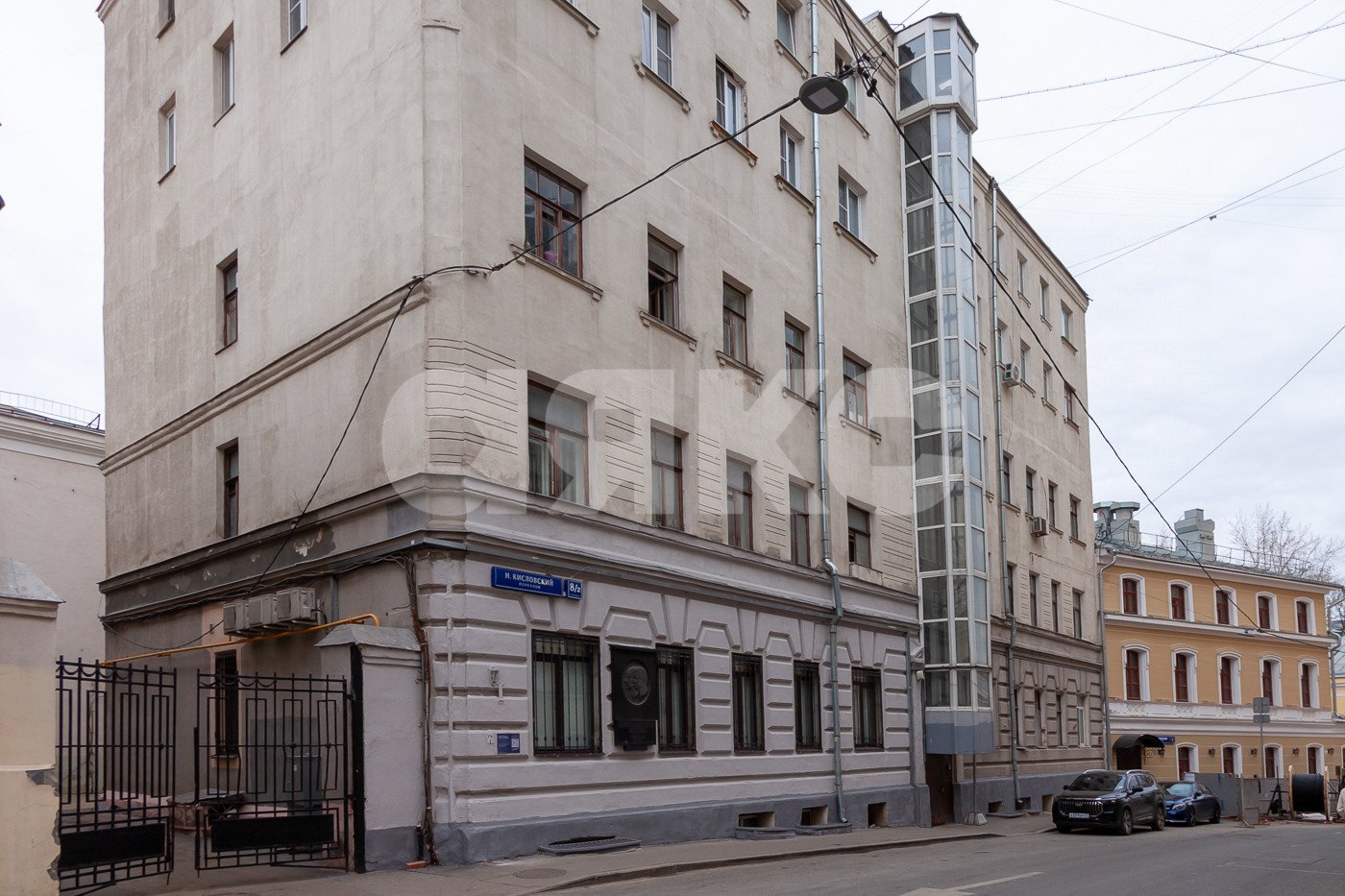 Фото №21: 1-комнатная квартира <span class="whitespace-nowrap">51 м²</span>, <span class="whitespace-nowrap">4/5 эт.</span> - Москва, пер. Нижний Кисловский, 8/2с2