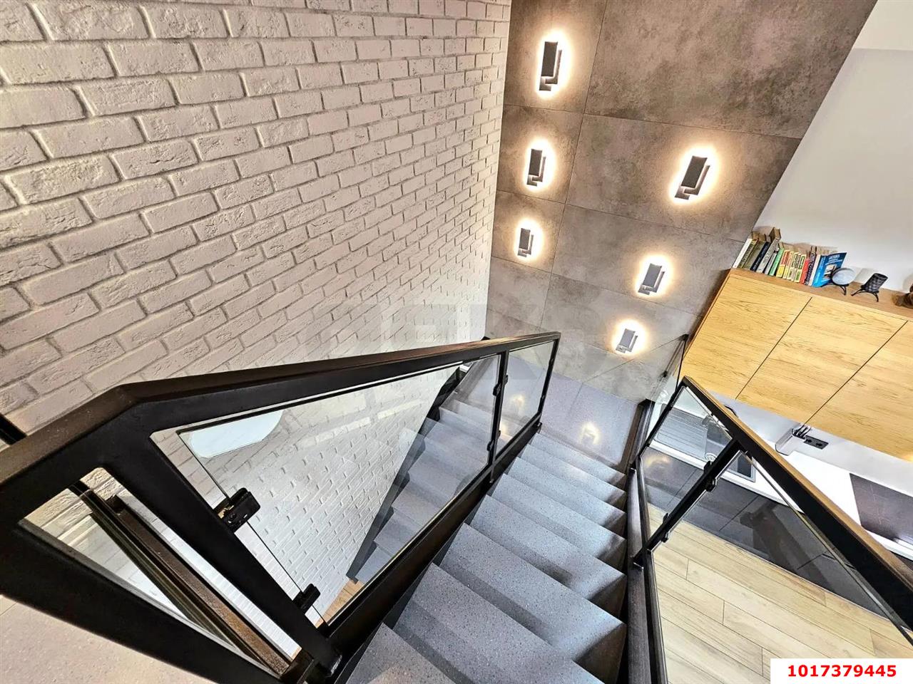 Фото №10: 3-комнатная квартира <span class="whitespace-nowrap">83 м²</span>, <span class="whitespace-nowrap">1/12 эт.</span> - Геленджик, Толстый Мыс, мкр. жилой комплекс Акватория, ул. Крымская, 3к4