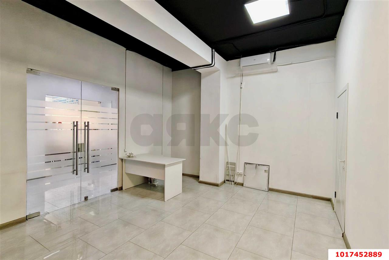 Фото №4: Отдельное здание <span class="whitespace-nowrap">280 м²</span>, <span class="whitespace-nowrap">2/2 эт.</span> - Яблоновский, ул. Гагарина, 188