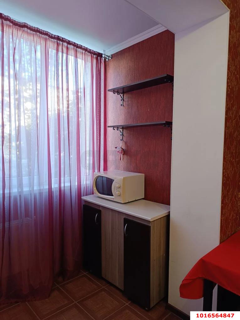 Фото №4: 1-комнатная квартира <span class="whitespace-nowrap">35 м²</span>, <span class="whitespace-nowrap">1/6 эт.</span> - Краснодар, Прикубанский внутригородской округ, мкр. Музыкальный, ул. Рахманинова, 28