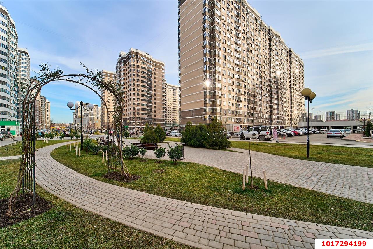 Фото №12: 1-комнатная квартира <span class="whitespace-nowrap">42 м²</span>, <span class="whitespace-nowrap">8/19 эт.</span> - Краснодар, Прикубанский внутригородской округ, Россинского, мкр. жилой комплекс Red777, ул. Адмирала Крузенштерна, 5