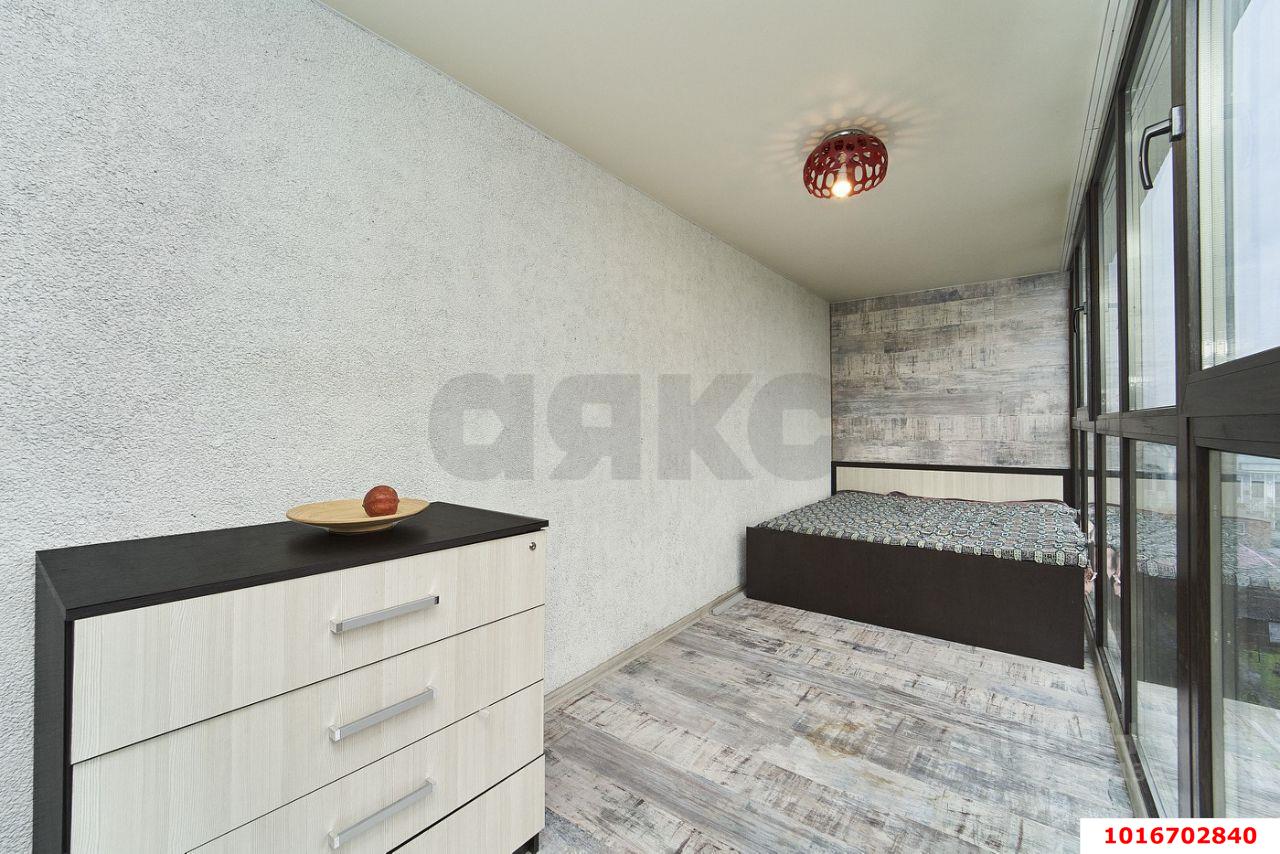 Фото №3: 1-комнатная квартира <span class="whitespace-nowrap">29 м²</span>, <span class="whitespace-nowrap">6/9 эт.</span> - Краснодар, Западный внутригородской округ, мкр. Центральный, ул. Красная, 43