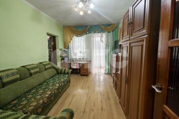 Фото №1: 2-комнатная квартира <span class="whitespace-nowrap">53 м²</span>, <span class="whitespace-nowrap">1/2 эт.</span> - Кореновск, мкр. 2-й квартал, ул. Железнодорожный Дом, 6
