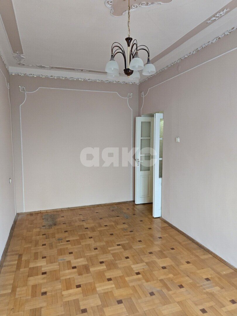 Фото №6: 3-комнатная квартира <span class="whitespace-nowrap">72 м²</span>, <span class="whitespace-nowrap">3/5 эт.</span> - Краснодар, Центральный внутригородской округ, мкр. Центральный, ул. Орджоникидзе, 56