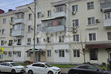 Фото №1: 3-комнатная квартира <span class="whitespace-nowrap">72 м²</span>, <span class="whitespace-nowrap">3/5 эт.</span> - Краснодар, мкр. Центральный, ул. Орджоникидзе, 56
