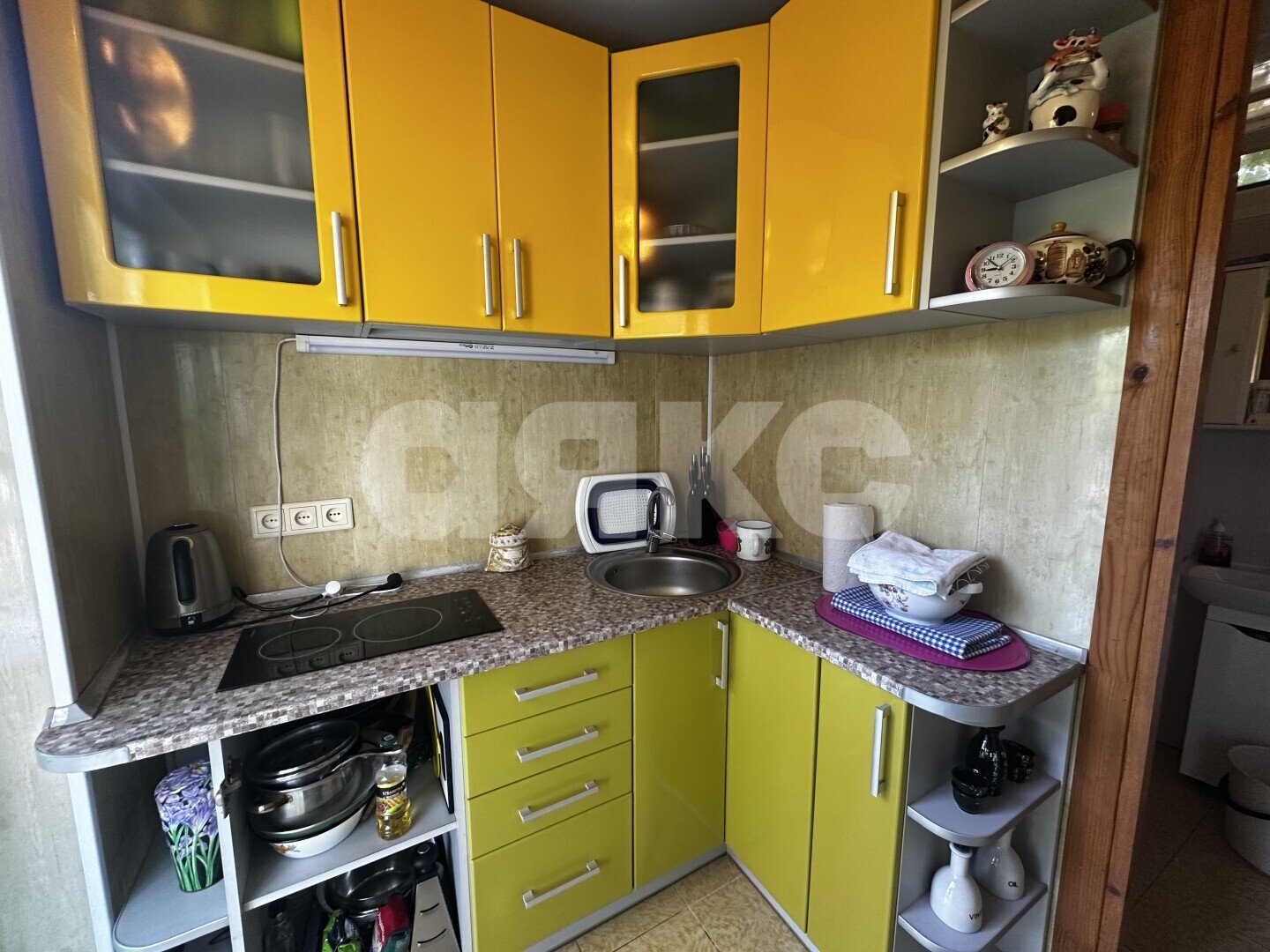 Фото №6: Дом <span class="whitespace-nowrap">60 м²</span> <span class="whitespace-nowrap">+ 3.53 сот.</span>, <span class="whitespace-nowrap">2 эт.</span> - Белосарайская Коса, ул. Азовская